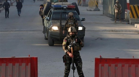 عناصر أمن أفغانية أمام مكتب للمخابرات (أرشيف)