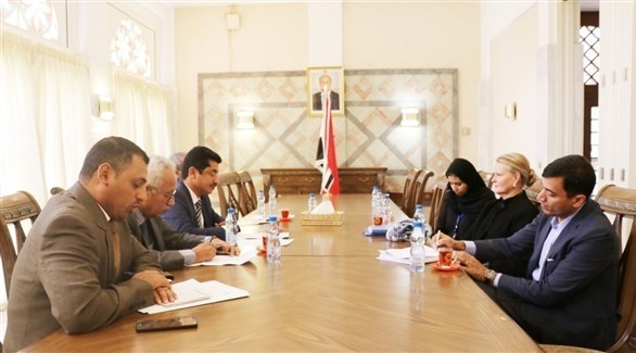 لقاء المسؤول الحكومي اليمين ومنسقة الشؤون الإنسانية في اليمن  (سبأ)