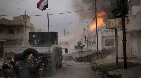 انفجار سيارة مفخخة بالقرب من القوات العراقية خلال اشتباكات مع داعش في الموصل