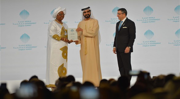 محمد بن راشد يكرم وزيرة الصحة في جمهورية السنغال الفائزة بجائزة أفضل وزير في العالم 