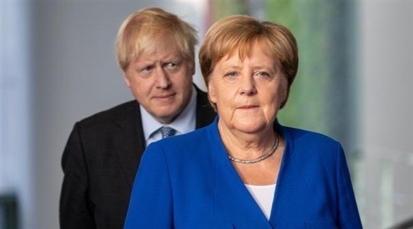 المستشارة الألمانية أنجيلا ميركل ورئيس الوزراء البريطاني بوريس جونسون (أرشيف)