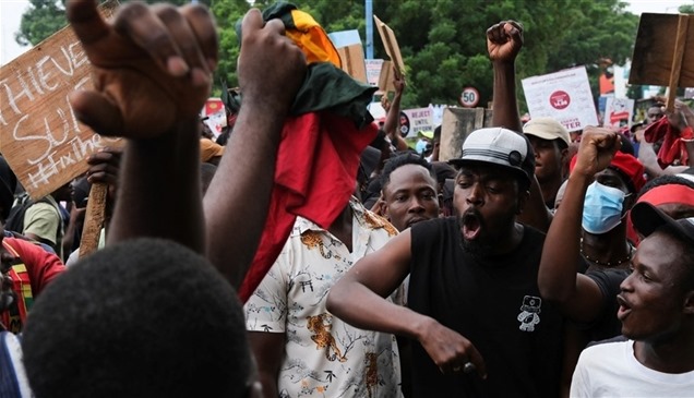 استمرار المظاهرات في غانا بسبب الأزمة الاقتصادية