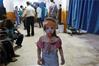 طفلة سورية جريحة في مستشفى مؤقت شرق دمشق