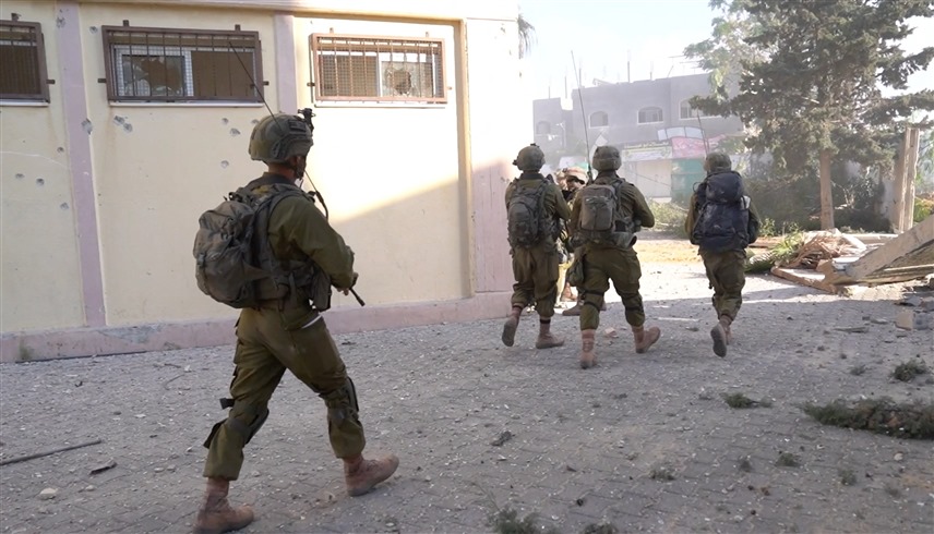 مجندون إسرائيليون في قطاع غزة (رويترز)