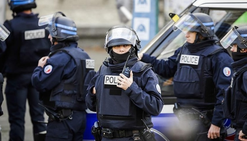مجموعة من عناصر الشرطة الفرنسية (إكس)