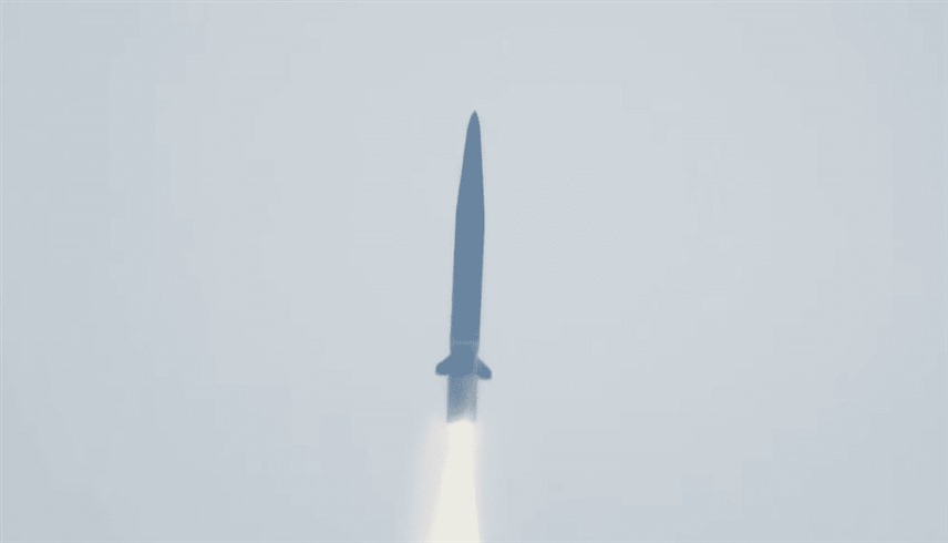 كوريا الشمالية تطلق صاروخاً في واقعة سابقة (إكس)