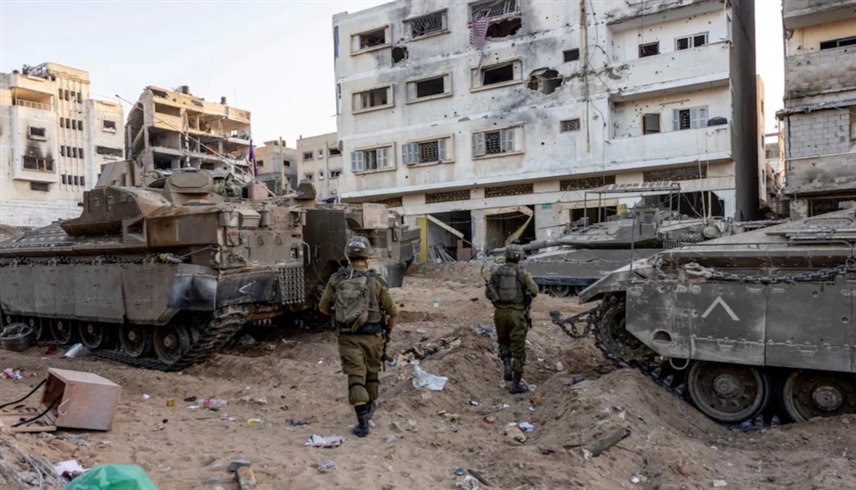 دبابات إسرائيلية في غزة (رويترز)