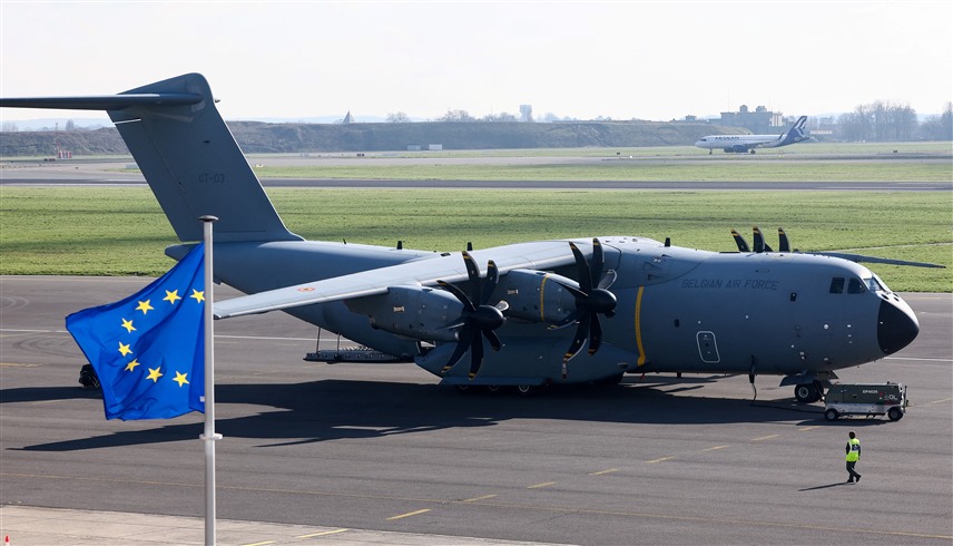 طائرة بلجيكية محملة بمساعدات إنسانية لغزة (وكالات)
