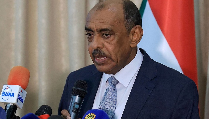 وزير الخارجية السوداني علي الصادق (رويترز)