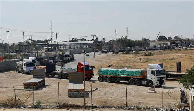 مساعدات مغربية تدخل غزة عبر طريق بري