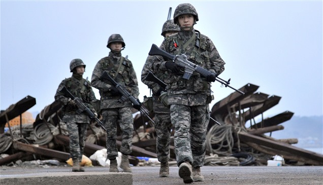 كوريا الجنوبية تجري مناورات عسكرية استعداداً لاستفزازات جارتها الشمالية