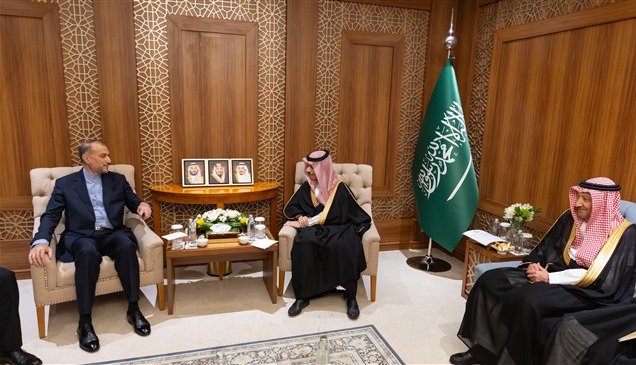 وزيرا الخارجية السعودي والإيراني يناقشان تطورات الأوضاع بغزة
