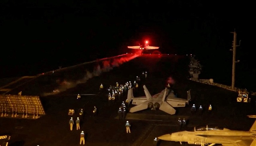 طائرات أمريكية تقصف أهدافاً للميليشيات الحوثية (رويترز)