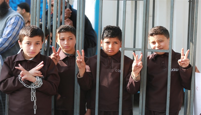 عدد المعتقلين الفلسطينيين في السجون الاسرائيلية 9500 معتقل بينهم 200 طفل 