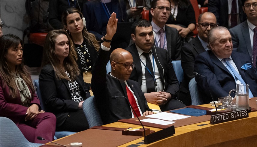 مندوب الولايات المتحدة يستخدم حق النقض الفيتو في جلسة مجلس الأمن (إكس)