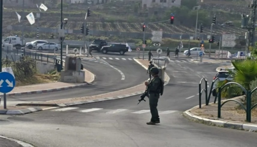 جنود من الجيش الإسرائيلي في موقع هجوم اليوم  (إكس)