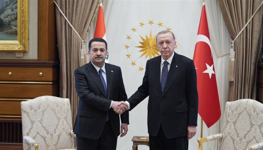 لقاء سابق بين الرئيس التركي رجب طيب أردوغان ورئيس الوزراء العراقي محمد شياع السوداني (أرشيف)
