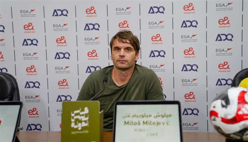 مدرب الوصل ميلوش ميلوييفيتش خلال المؤتمر الصحافي (إكس)