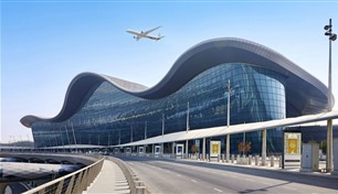 بسبب الأحوال الجوية.. مطار زايد يستقبل 21 رحلة محولة من مطار دبي