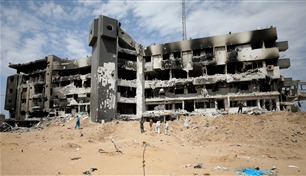 انتشال جثامين 30 فلسطينياً قتلهم الجيش الإسرائيلي في مجمع الشفاء