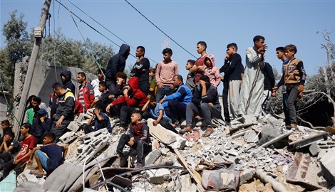 كيف يرى سكان غزة الضربات الإيرانية الإسرائيلية المتبادلة؟