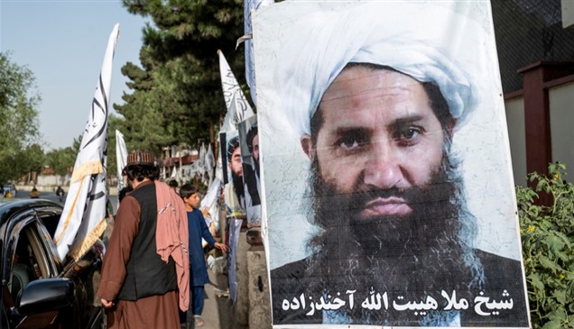 ظهور نادر لزعيم طالبان في صلاة عيد الفطر