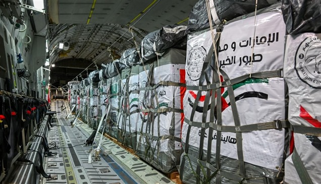 "طيور الخير" تتجاوز 2000 طن مساعدات عبر 32 إسقاطاً جوياً في غزة