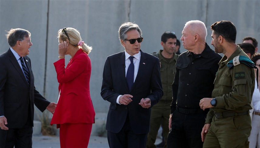 بلينكن وغالانت رفقة قادة من الجيش الإسرائيلي (رويترز)