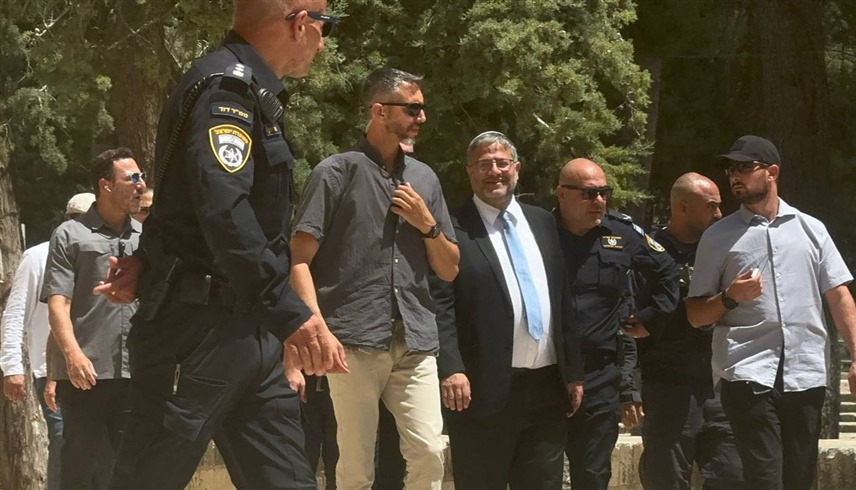 وزير الأمن القومي الإسرائيلي إيتمار بن غفير خلال اقتحامه للأقصى (إكس)