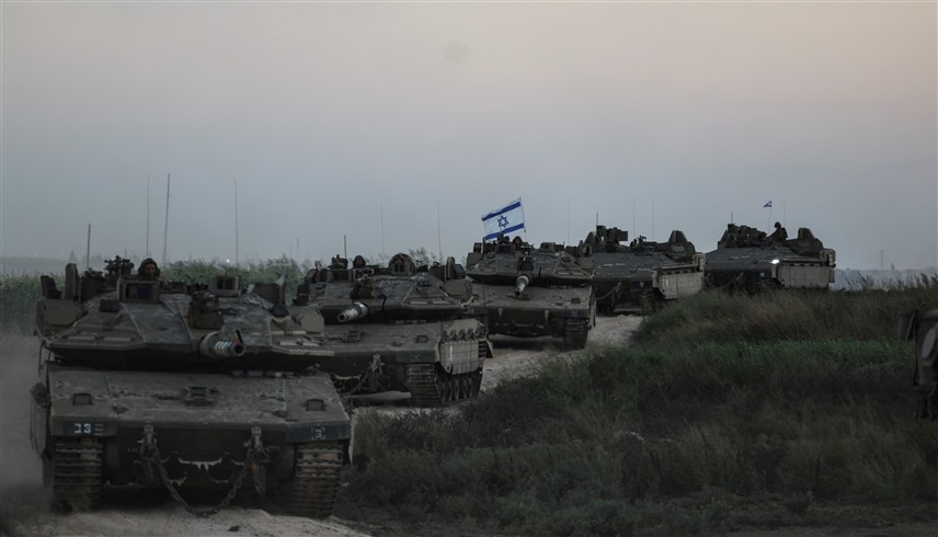 دبابات إسرائيلية في غزة (رويترز)