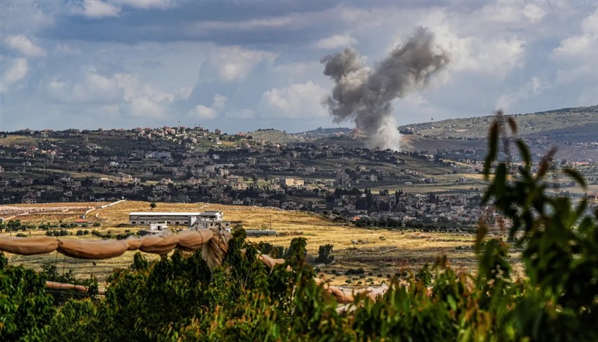 حزب الله أطلق عشرات الصواريخ باتجاه أهداف عسكرية عبر الحدود مع إسرائيل (أرشيف)