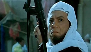 منشق على الجماعة الإسلامية الإرهابية يكشف تفاصيل تكليفه باغتيال عادل إمام 