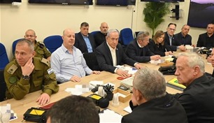 لبحث التعامل واشنطن.. "اجتماعات حاسمة" في إسرائيل مساء اليوم