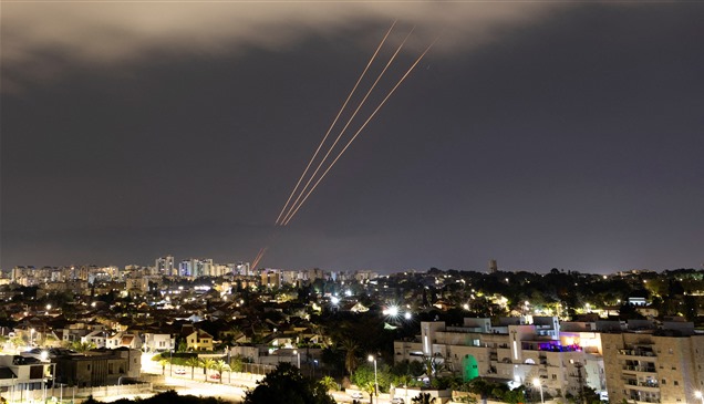صافرات الإنذار تدوّي في سديروت والحدود الإسرائيلية مع لبنان
