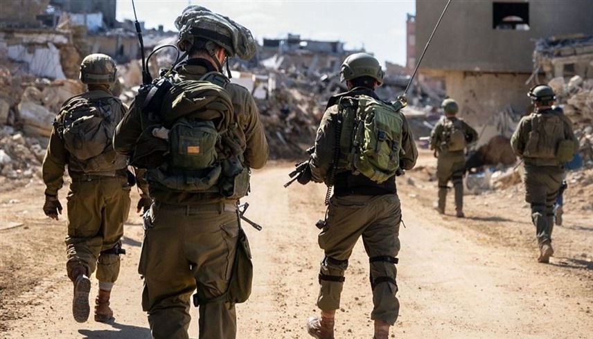 قوات إسرائيلية في خان يونس (رويترز)