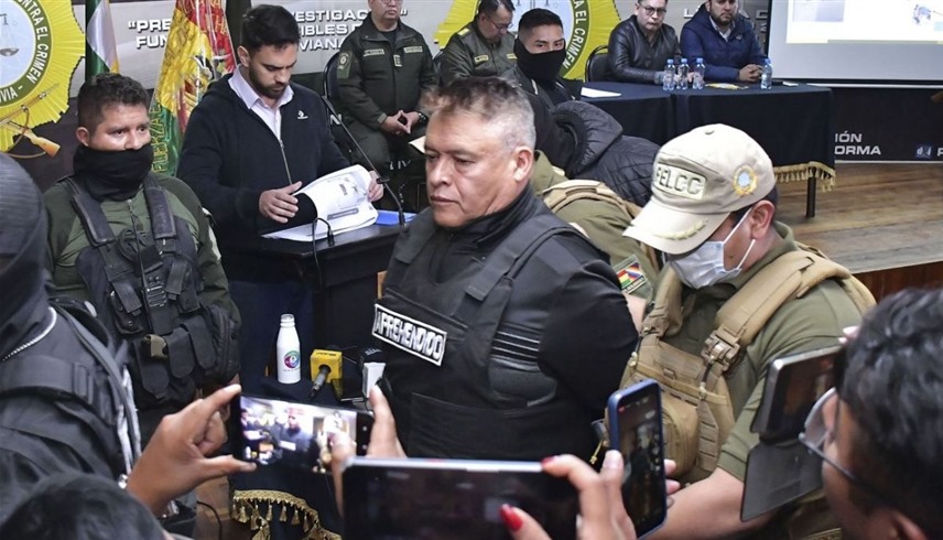 لحظة اعتقال قائد الجيش البوليفي السابق، خوان خوسيه زونيغا (إكس)