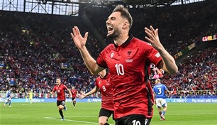 منتخب ألبانيا يسجل أسرع هدف في تاريخ اليورو