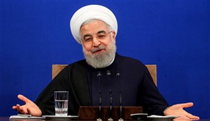 روحاني يتهم حكومة رئيسي بخيانة الشعب الإيراني