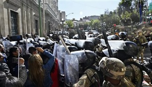 وسط أنباء عن انقلاب.. جنود في بوليفيا يقتحمون القصر الرئاسي 