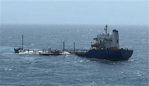 ترجيح غرق ناقلة في البحر الأحمر بعد انجرافها قبالة سواحل اليمن