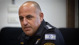 بعد مقتل إسرائيلي في عكا.. الشرطة الإسرائيلية لمواطنيها: احملوا السلاح