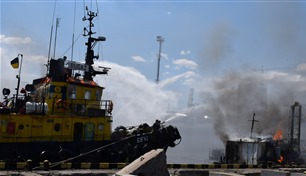 قصف روسي يلحق أضراراً بميناء أوديسا الأوكراني