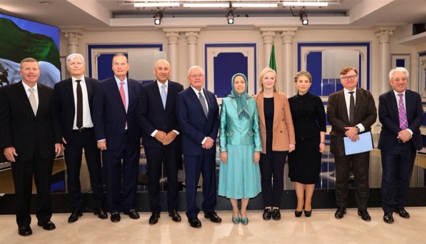 مبعوث ترامب إلى أوكرانيا، كيث كيلوج، رفقة أعضاء المجلس الوطني للمقاومة الإيرانية (إكس)
