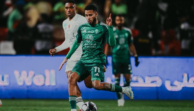الأهلي يهزم الاتفاق بثنائية ويعود للطريق الصحيح 