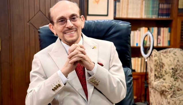 صورة مفبركة تورّط النجوم.. وبيان رسمي يكشف حقيقة وفاة محمد صبحي