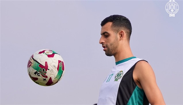 الأهلي يتربص بظهير "أسود الأطلس".. والرجاء يتحرك لتحصينه