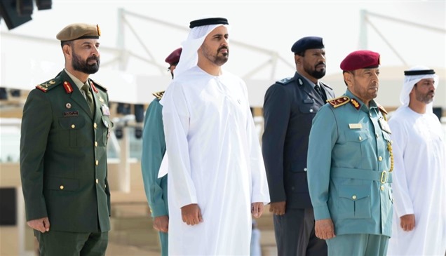 ذياب بن محمد بن زايد يشارك في وقفة الدعاء الصامت بواحة الكرامة