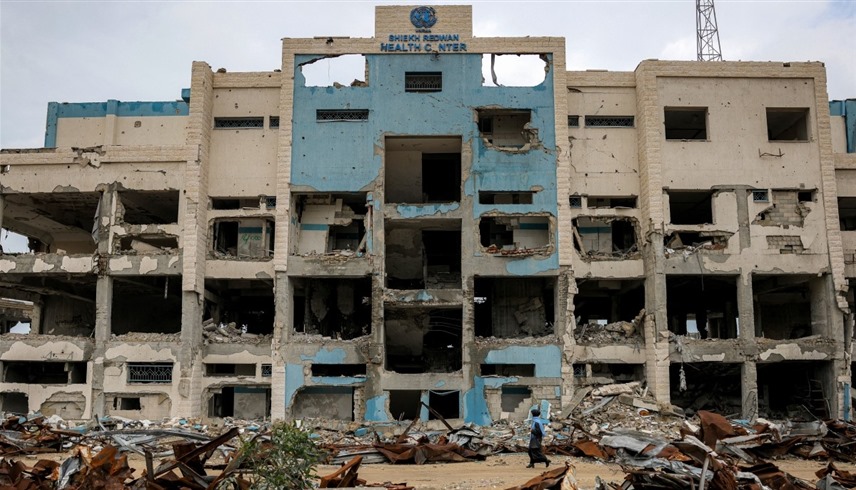 مبنى مدمر تابع للأونروا في قطاع غزة (أ ف ب)