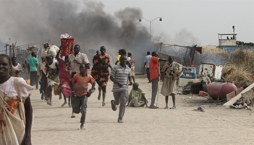 مدنيون في جنوب السودان يفرون من القتال (أرشيف)