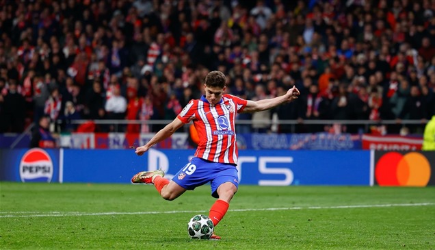 اتهام "يويفا" بالتلاعب في فيديو ركلة جزاء ألفاريز